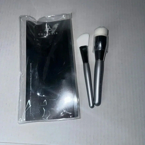 NEW… Cosmedix Skin Care Brushes - Picture 3 of 6